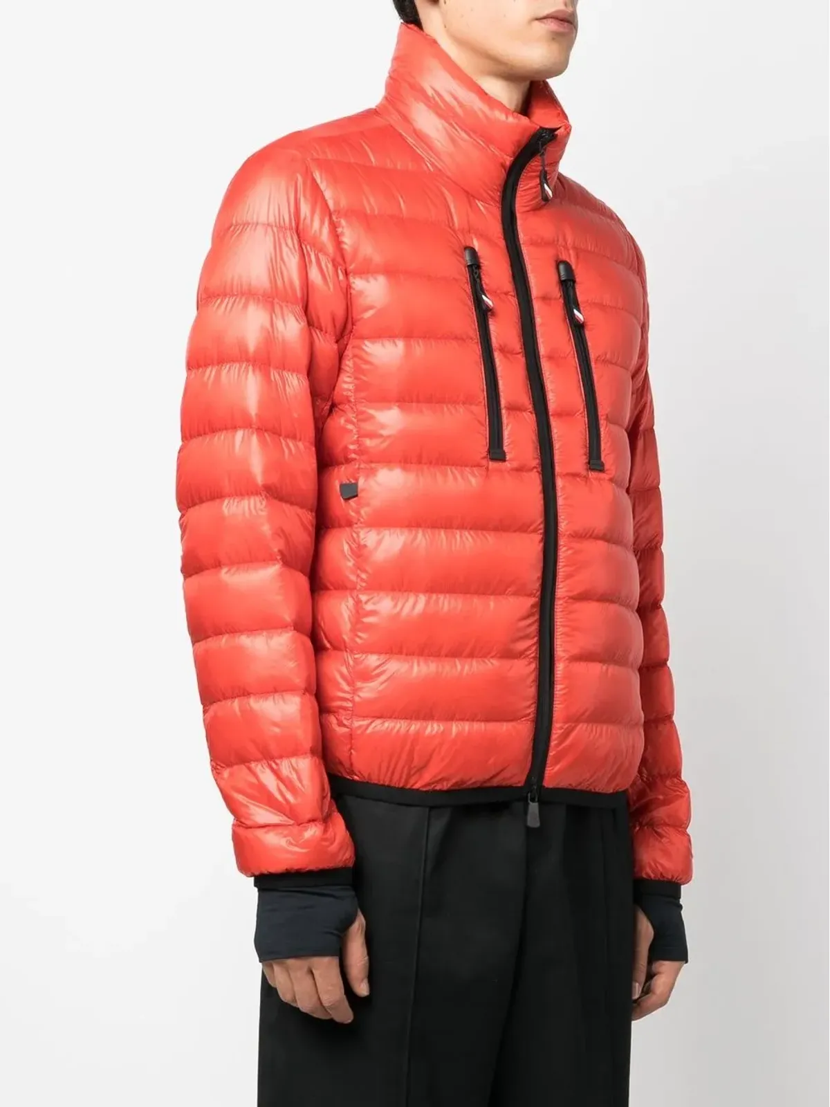Moncler Grenoble ロゴパッチ付きオレンジのパデッドジャケット - 画像3