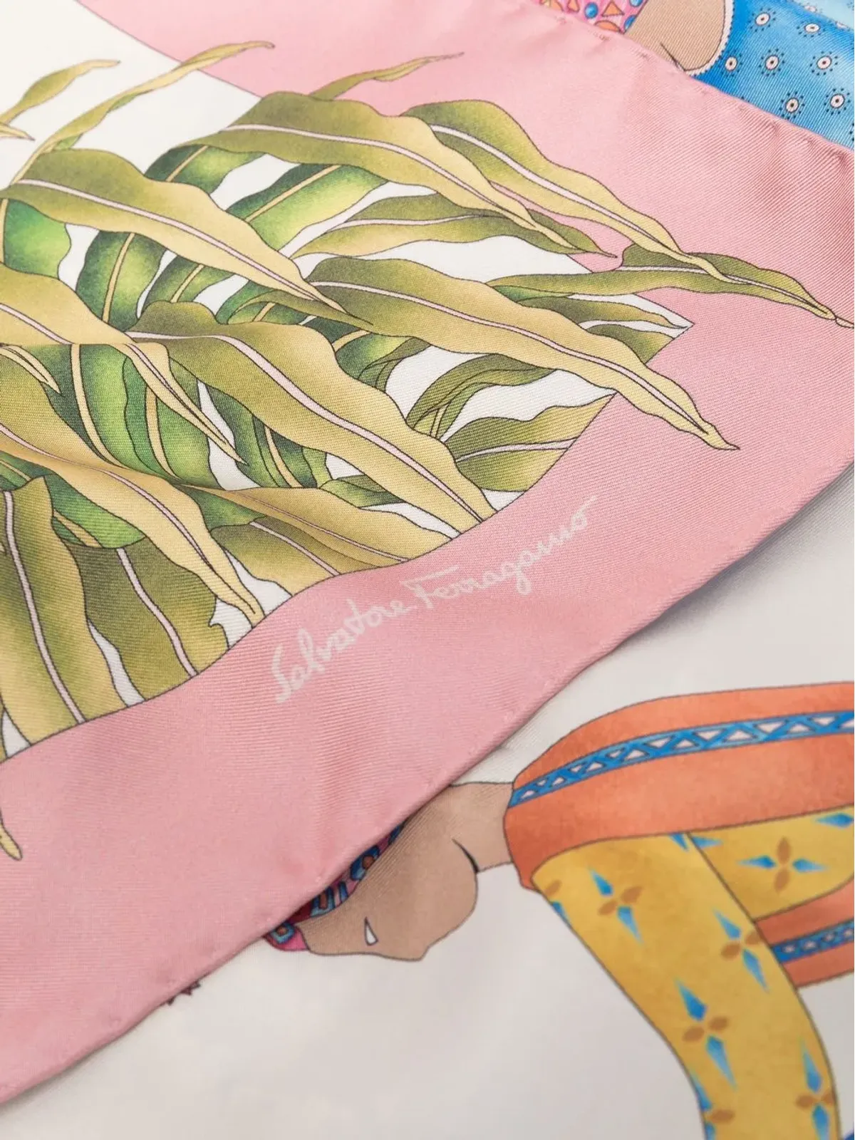 Ferragamo ライオンプリントディテールスカーフ - 画像3