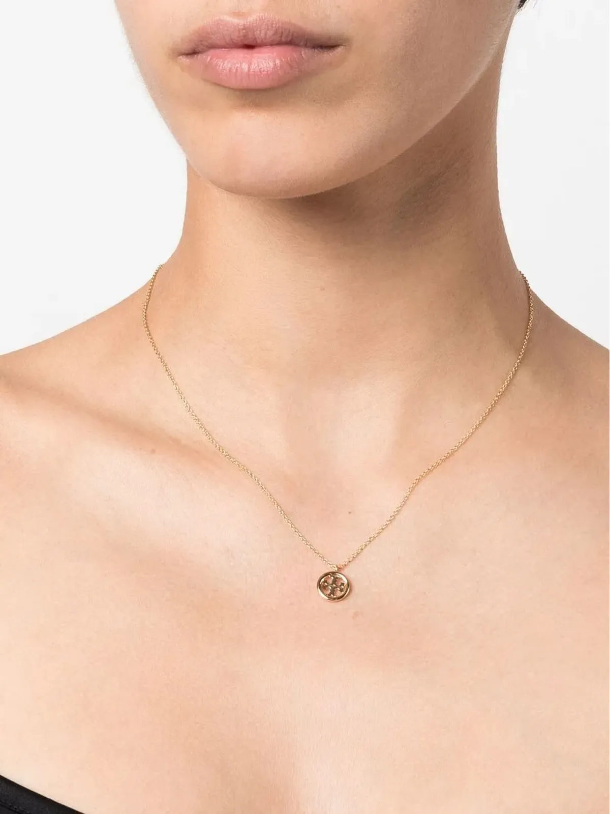 Tory Burch ロゴチャームネックレス - 画像2