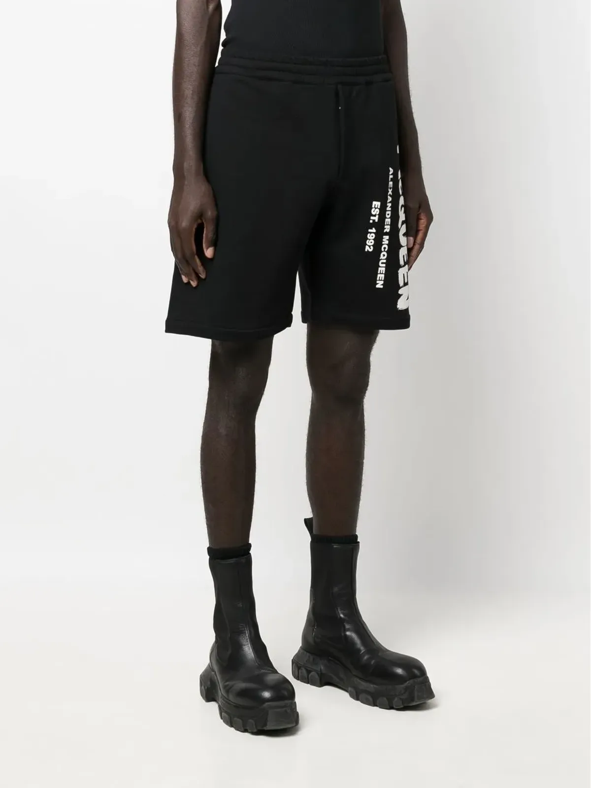 Alexander McQueen ロゴプリントショーツ - 画像3