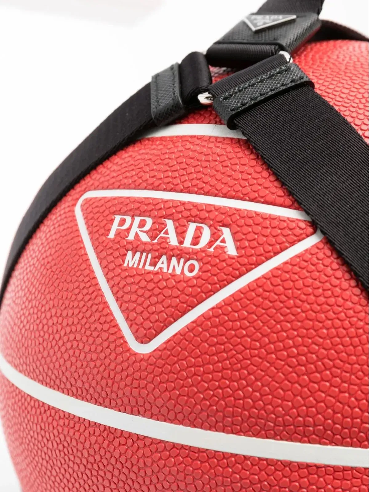 Prada ロゴプリント バスケットボール - 画像3