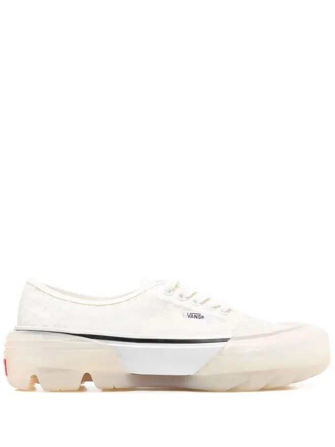 Vans Vans チャンキー ロゴパッチ レースアップスニーカーの商品画像