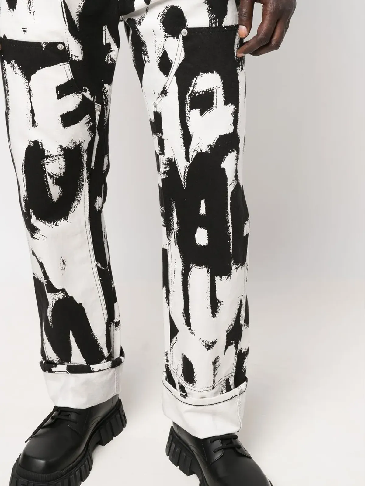 Alexander McQueen グラフィティプリント ストレートレッグジーンズ - 画像5
