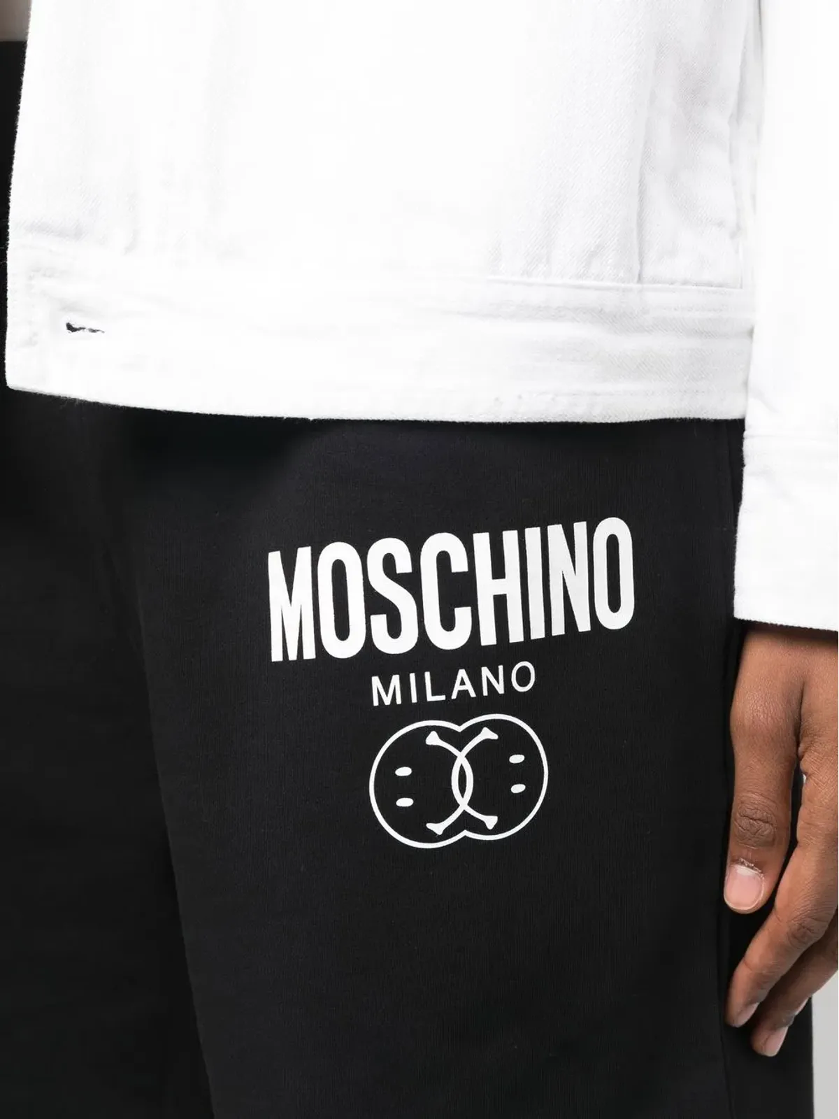 Moschino logo-print organic-cotton shorts - Black - 画像5