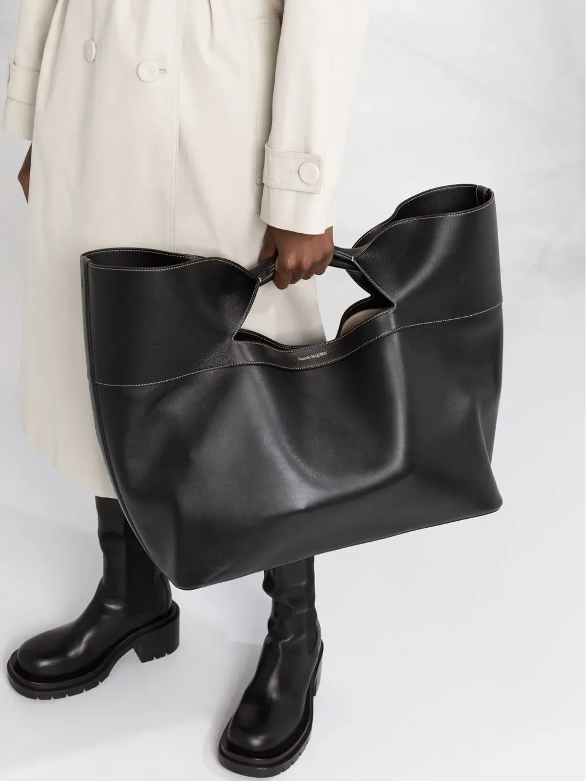 Alexander McQueen ボウ レザー トートバッグ - 画像3