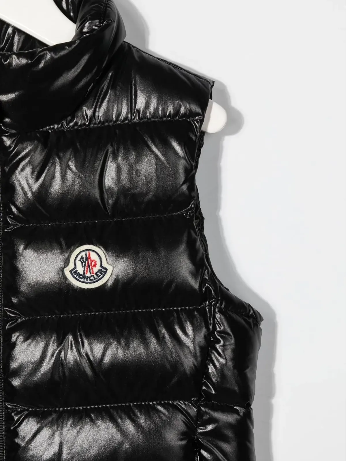 Moncler Enfant ダウン入り ロゴパッチ付きジレ - 画像3