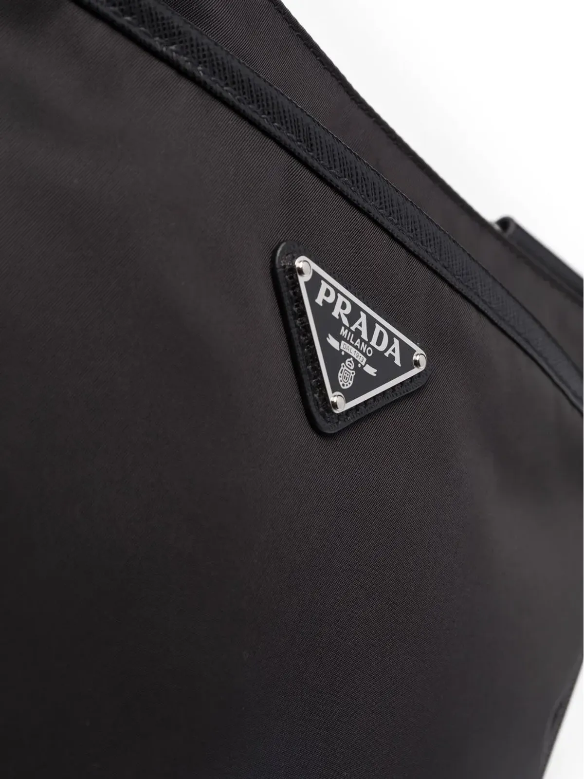 Prada Re-Nylon メッセンジャーバッグ（ブラック） - 画像5