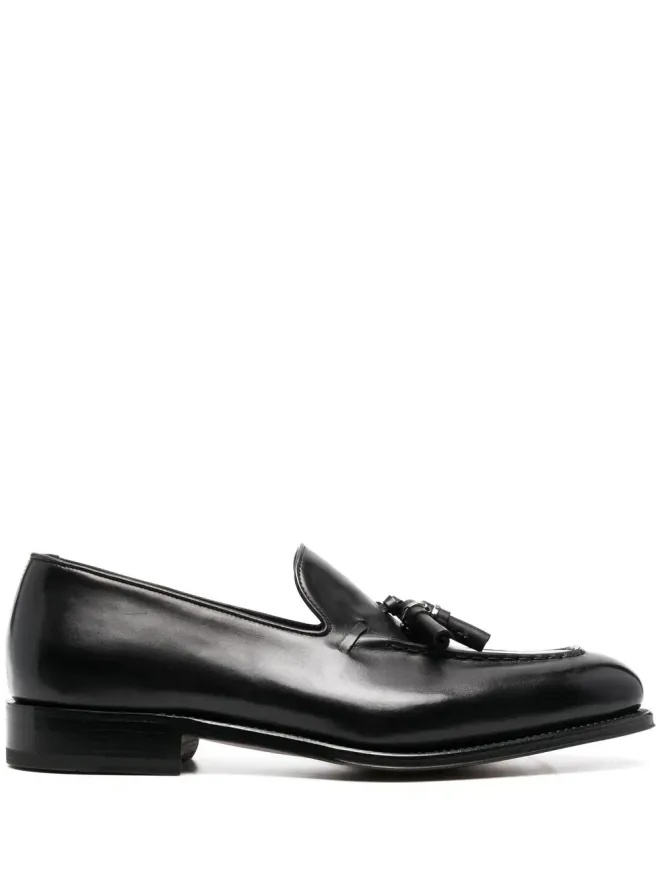FERRAGAMO Ferragamo アーモンドトゥ タッセル ローファー - ブラックの商品画像