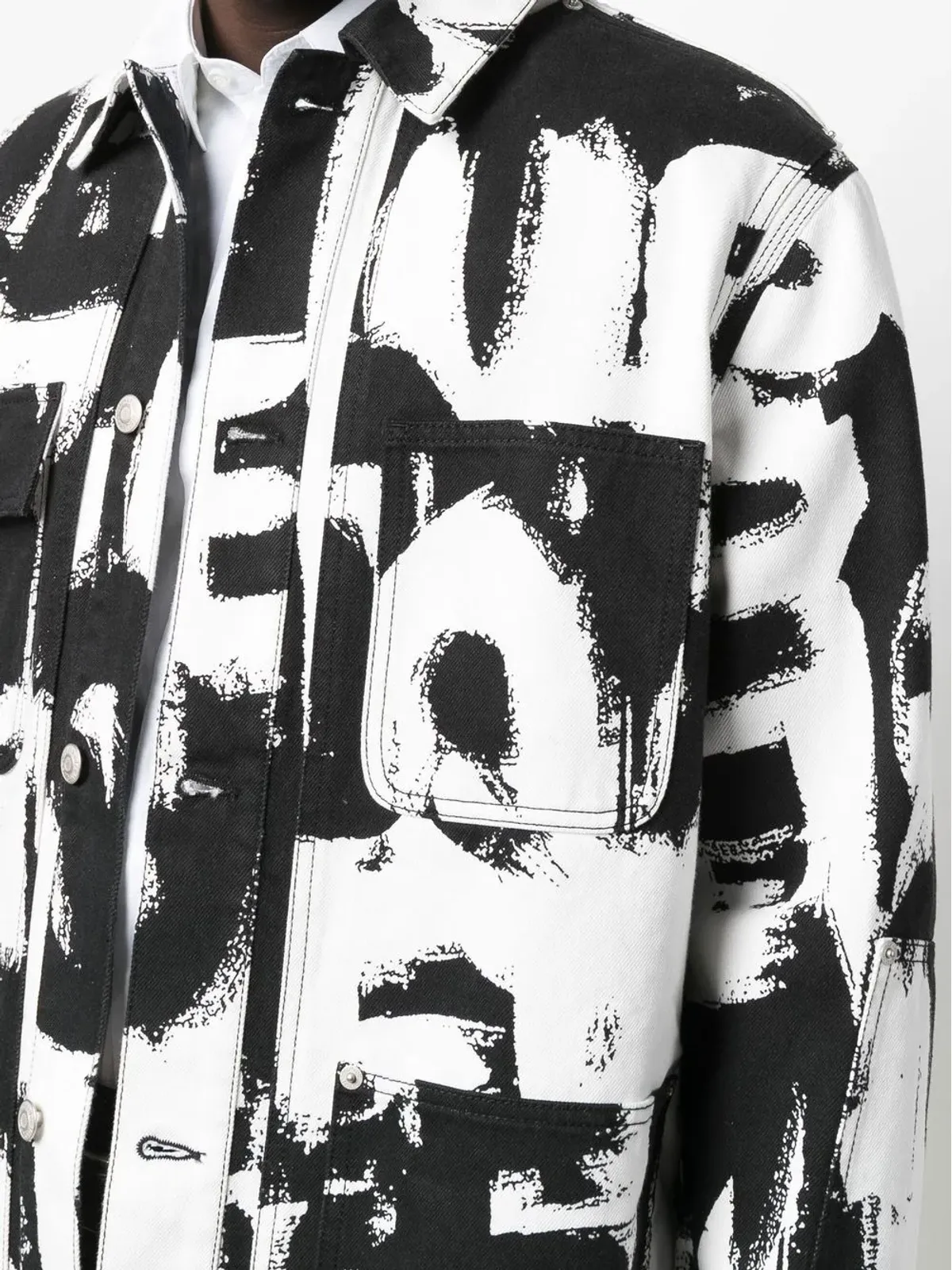 Alexander McQueen テキストプリント デニムジャケット - 画像5