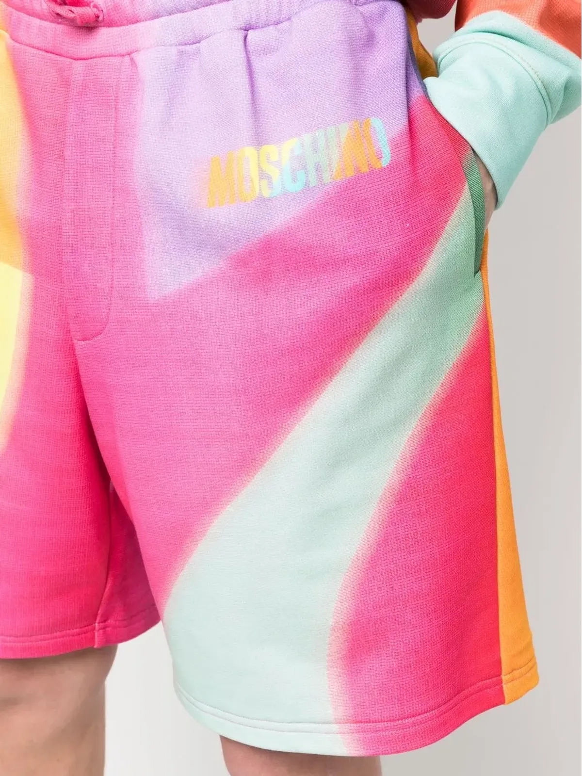 Moschino 虹色プリント トラックショーツ - 画像5