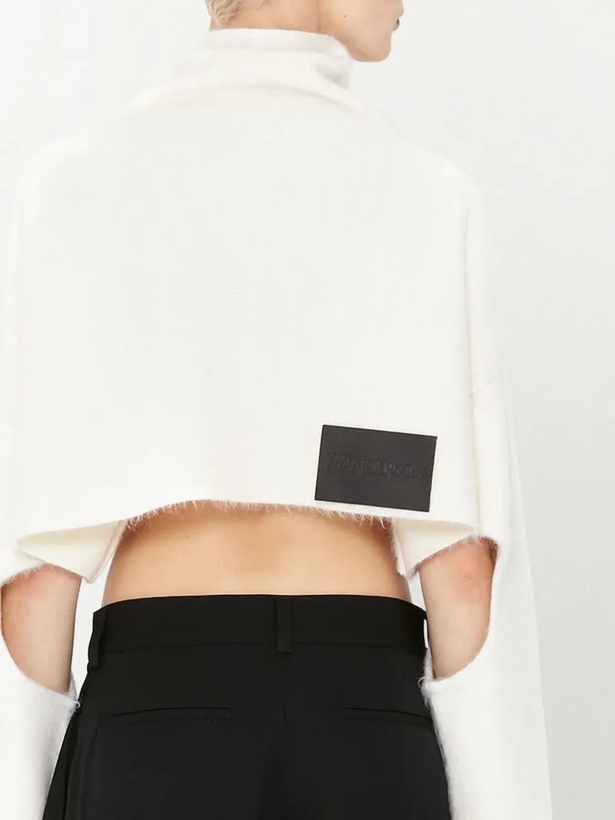 JW Anderson カットアウトディテール付きクロップドジャンパー - White - 画像5