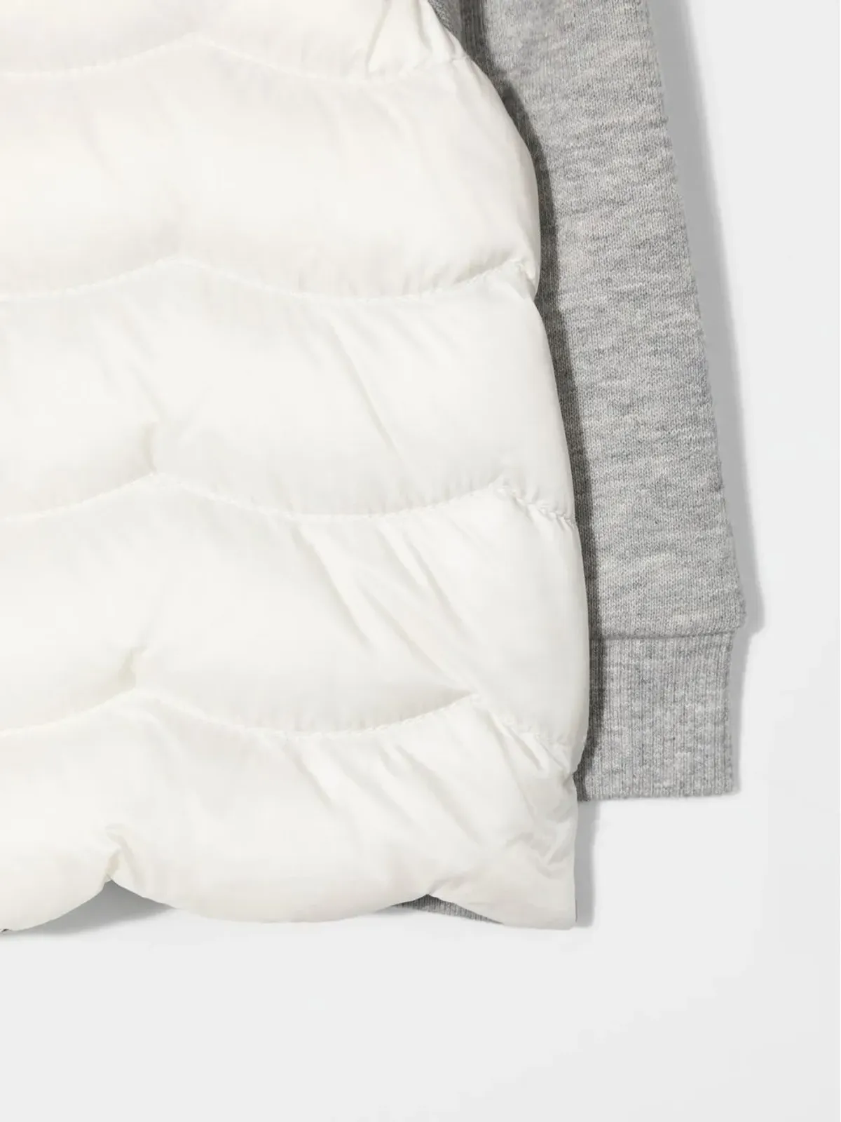 Moncler Enfant ロゴパッチ キルテッド フード付きジャケット - 画像3