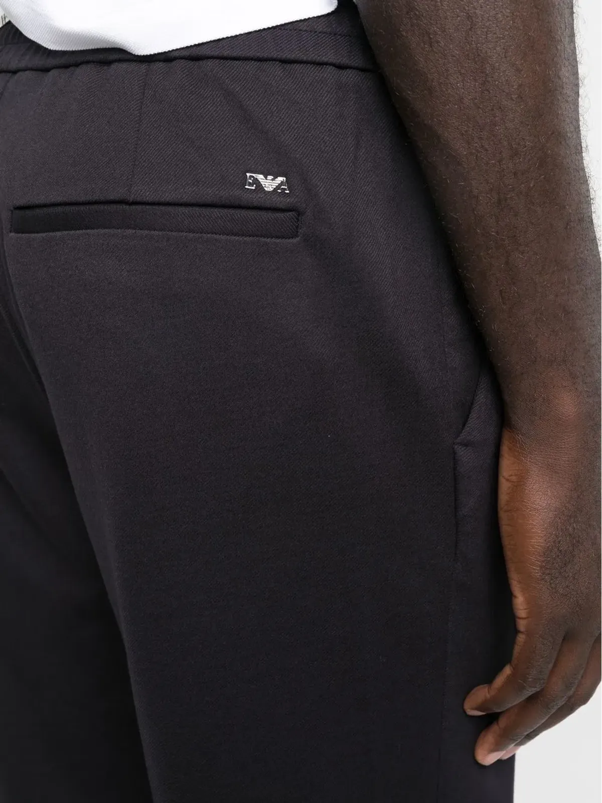 Emporio Armani ミッドライズ テーパードパンツ ブルー - 画像5