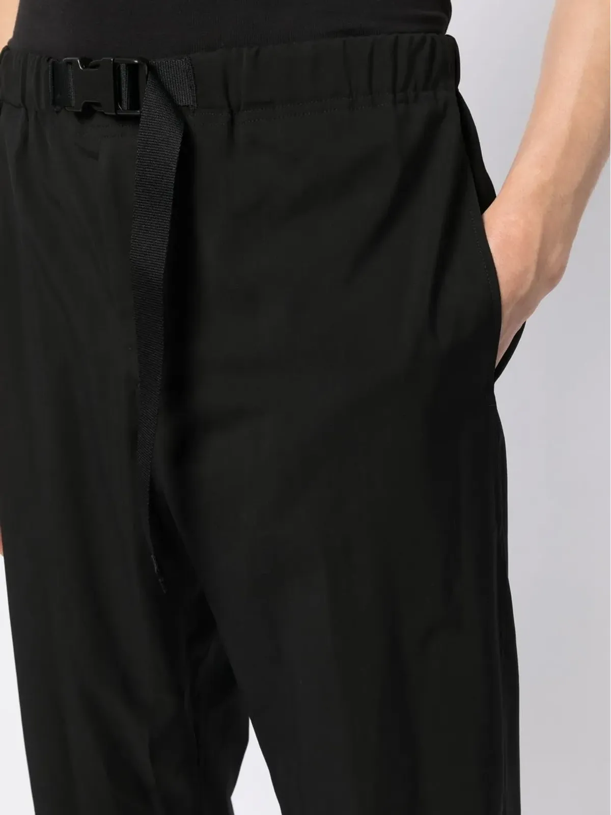 Paul Smith ベルト付きテーパードパンツ - ブラック - 画像5