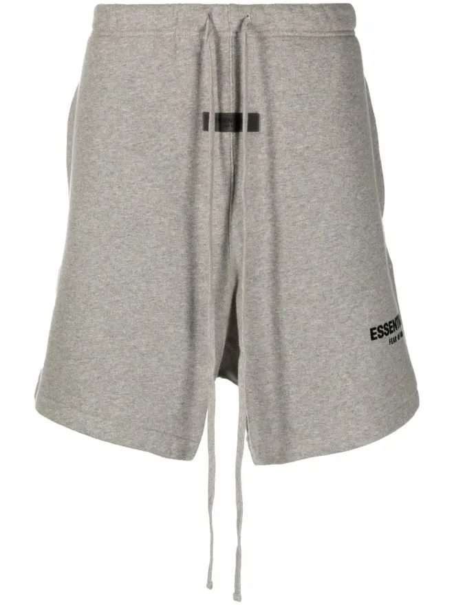 Fear of God ESSENTIALS FEAR OF GOD ESSENTIALS ロゴ入りドローコードショーツの商品画像