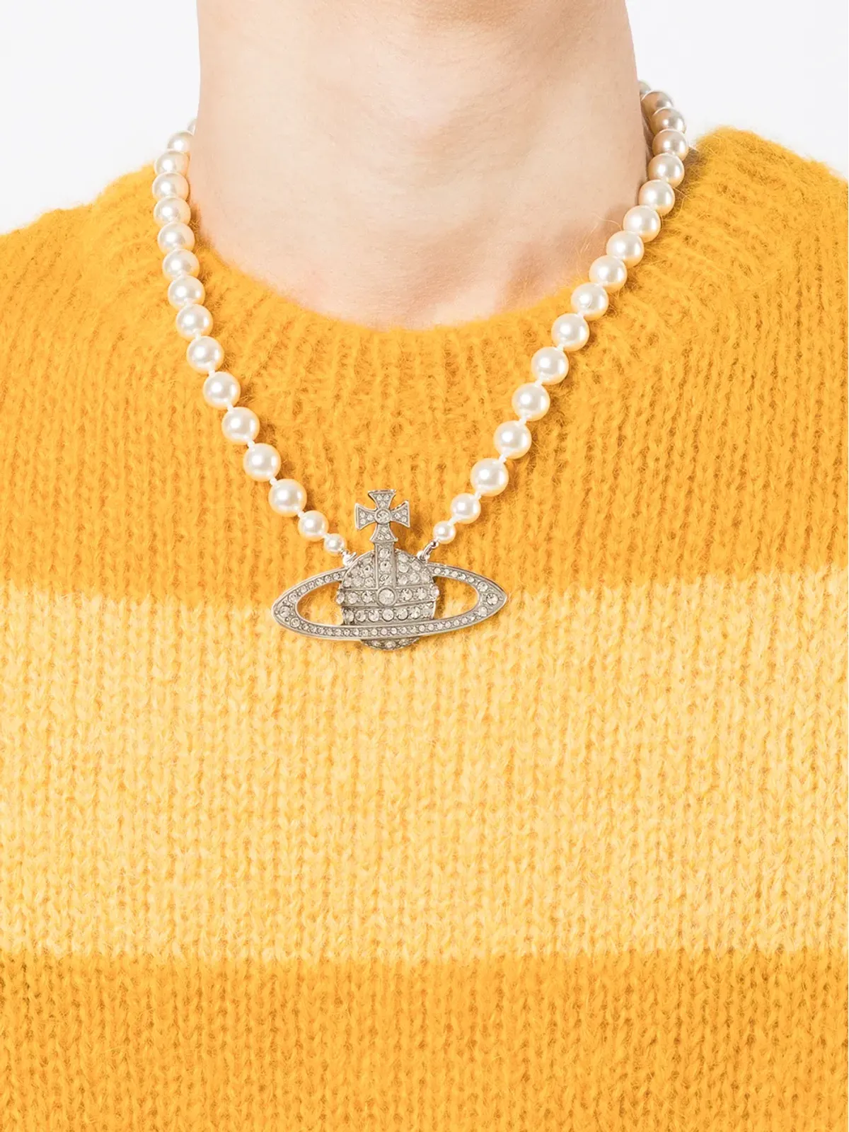 Vivienne Westwood 列状パールのオーブチャーム ネックレス - 画像2