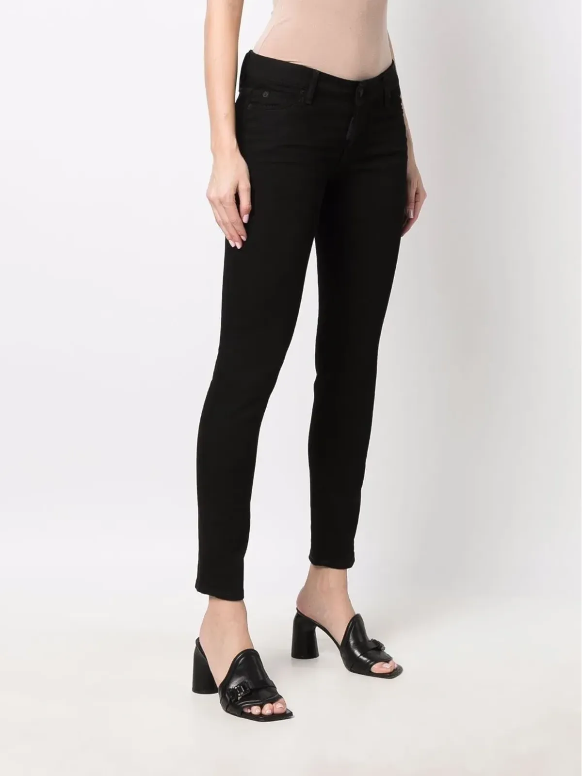 DSQUARED2 ロゴパッチ・スキニーデニムパンツ - 画像3