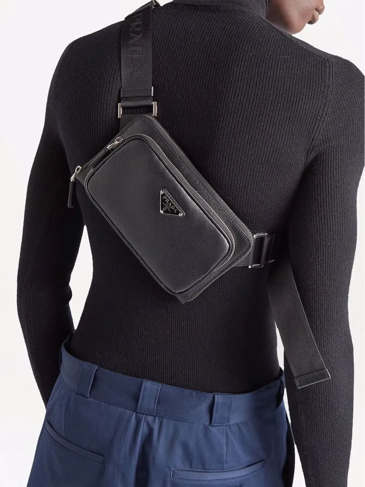 Prada ロゴプレート付きジップクロスボディバッグ - 画像2