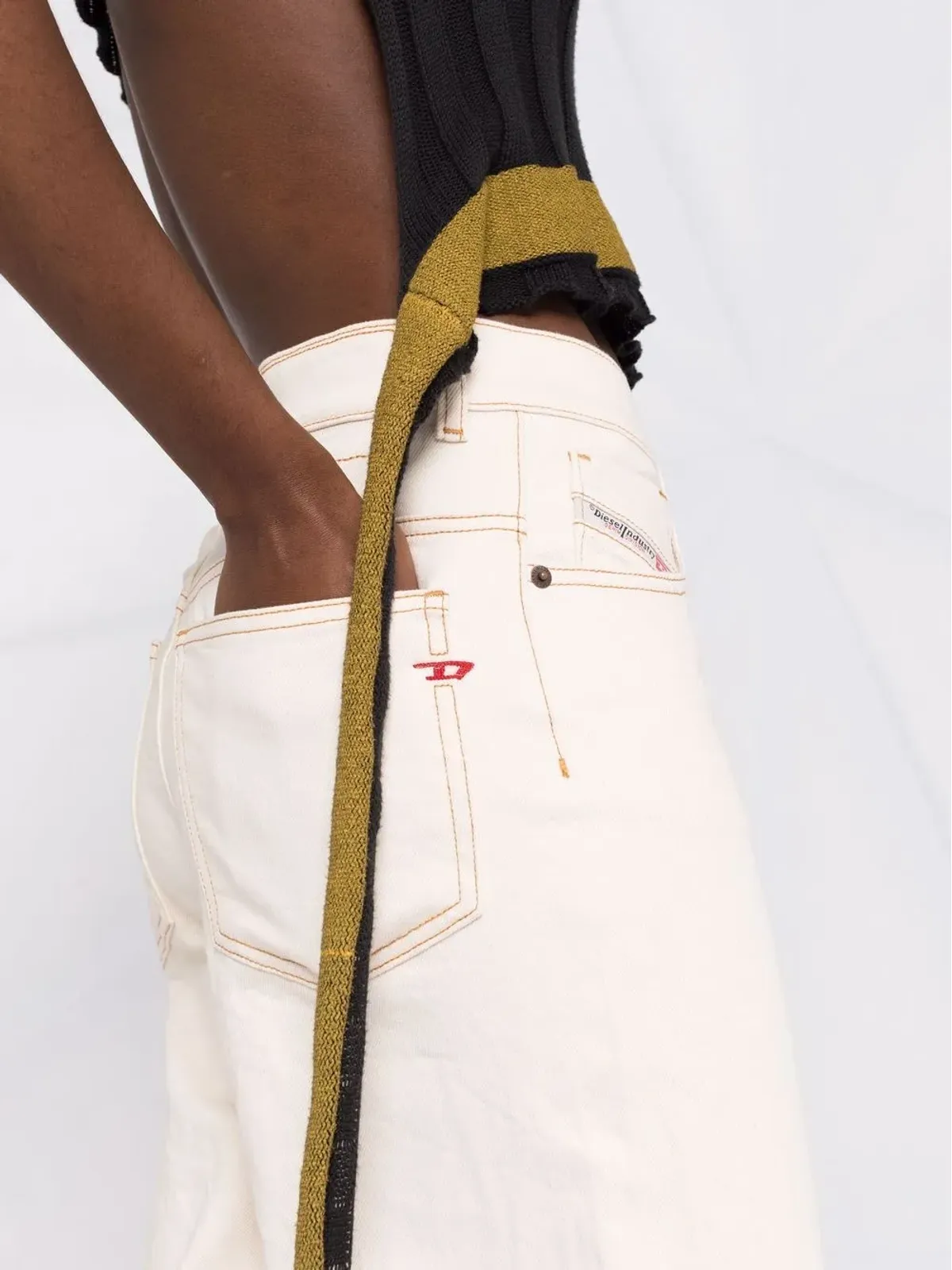 Diesel ストレートレッグデニムジーンズ - 画像3