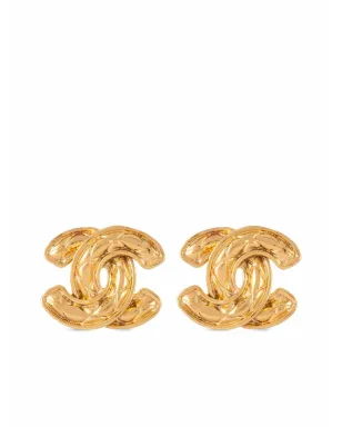 CHANEL ビンテージ 1980年代 CC ダイヤモンドキルト クリップオンイヤリング - ゴールド - サムネイル1