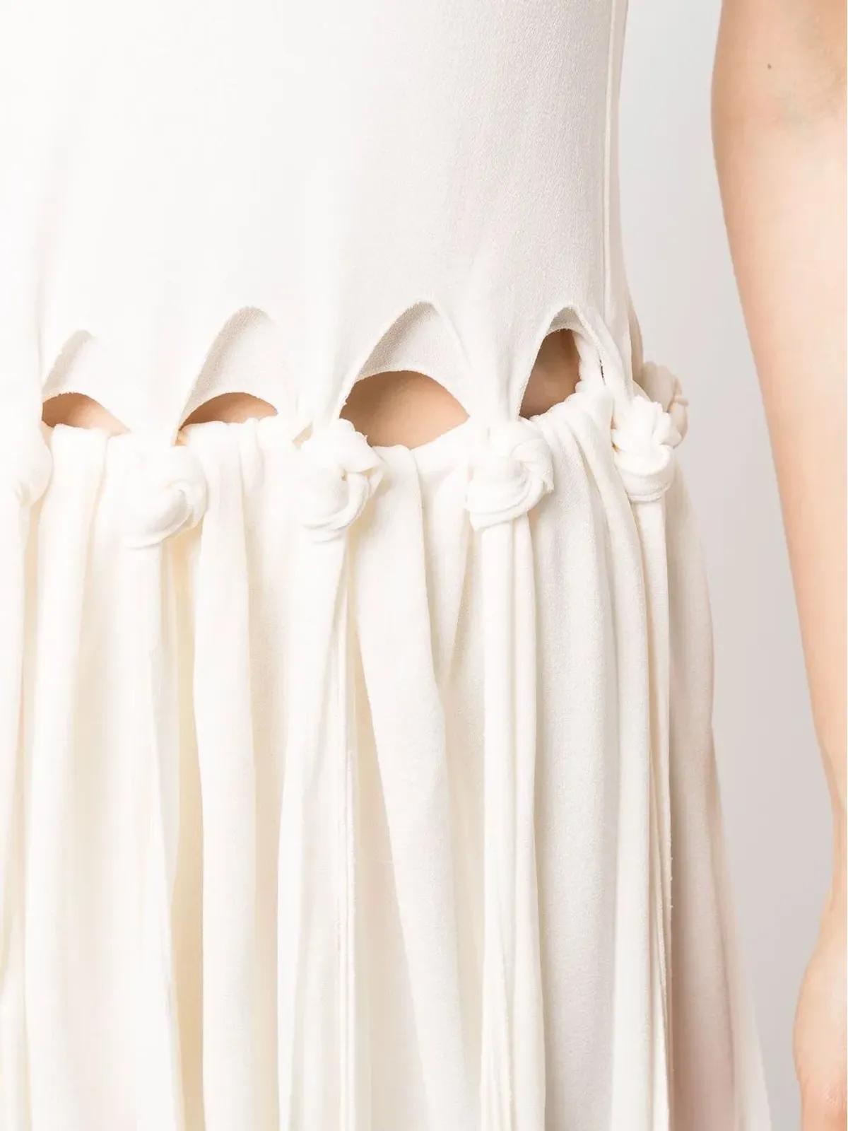 Chloé ドロップウエスト ノット付き クレープ マキシドレス - 画像5
