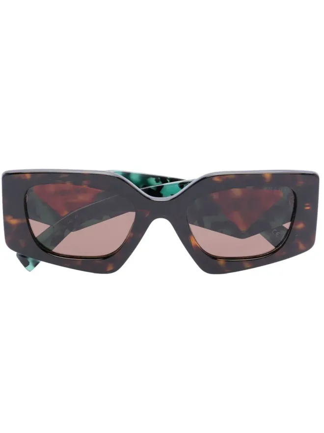 Prada Eyewear Prada Eyewear テンプルべっ甲柄サングラス - ブラウンの商品画像