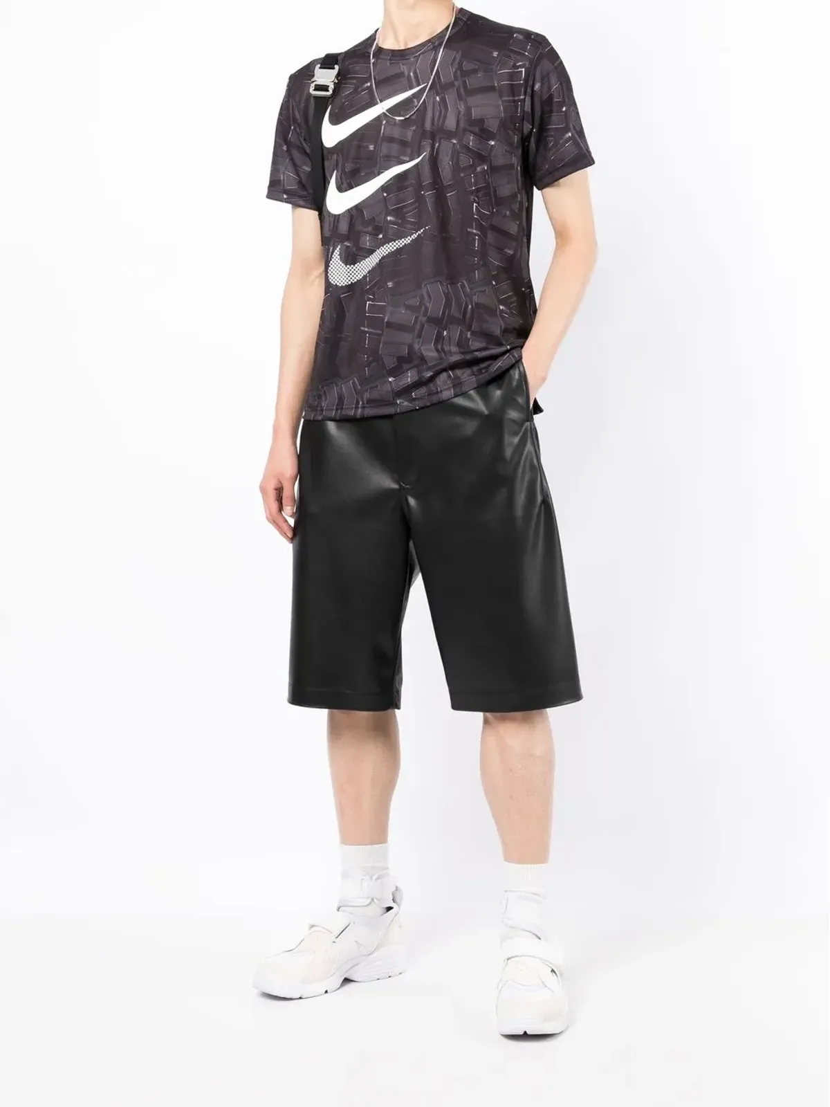 Black Comme Des Garçons スウッシュプリント グラフィックTシャツ - 画像2