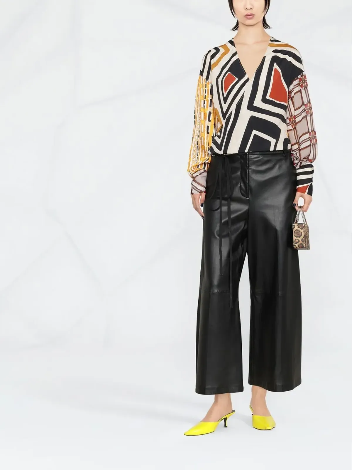 DSQUARED2 幾何学プリント ラップフロント ブラウス - 画像2