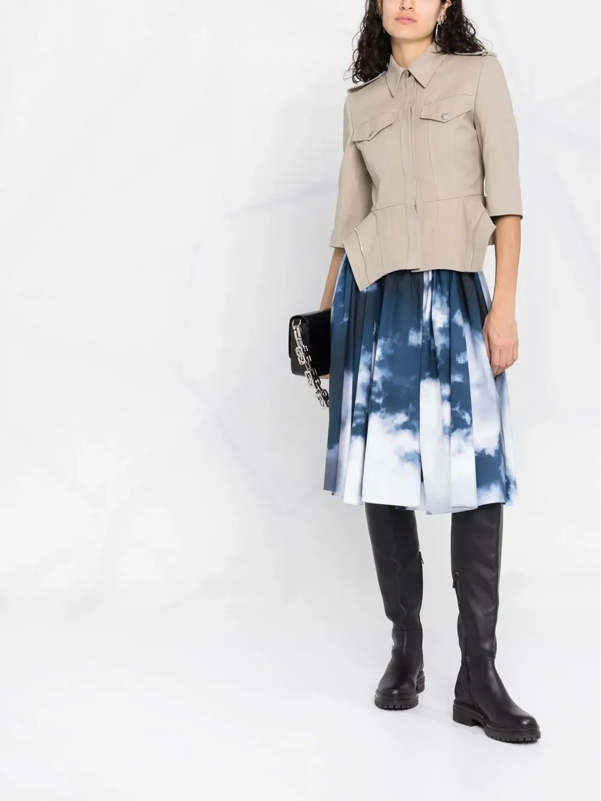 Alexander McQueen クラウド写真プリントのプリーツスカート - 画像2