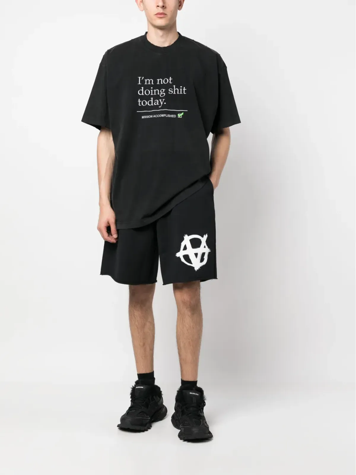 VETEMENTS ロゴプリント膝丈ショーツ - ブラック - 画像2