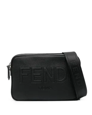 FENDI エンボスロゴ ショルダーバッグ（ブラック） - サムネイル1