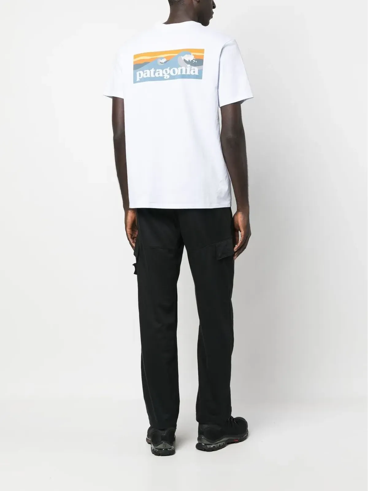 Patagonia パッチポケット付きパフォーマンスTシャツ - 画像2