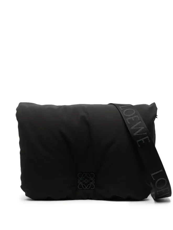 LOEWE LOEWE ロゴプレート付きパッド入りショルダーバッグの商品画像