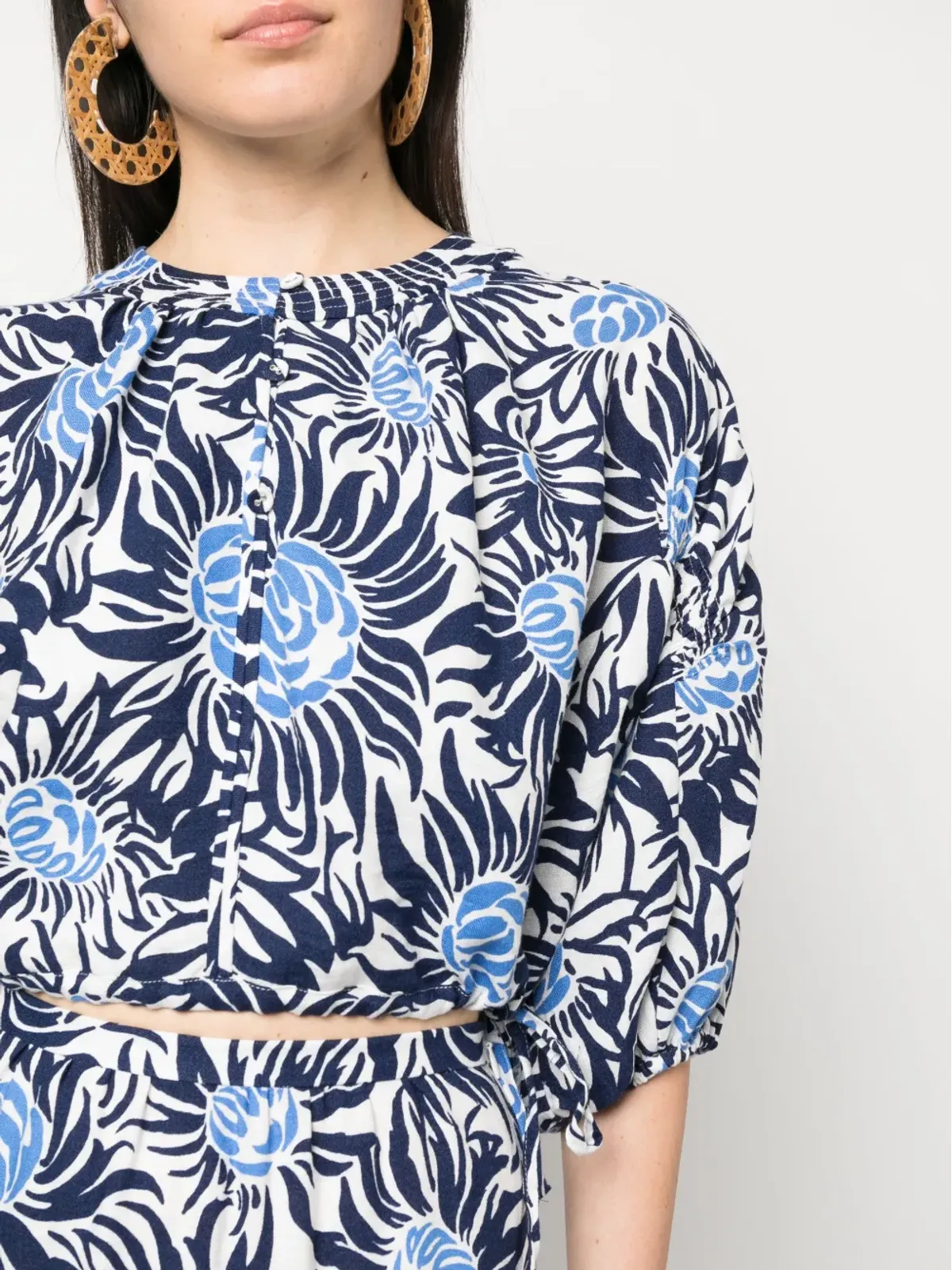 DVF Diane von Furstenberg 花柄プリント クロップドトップ - 画像5