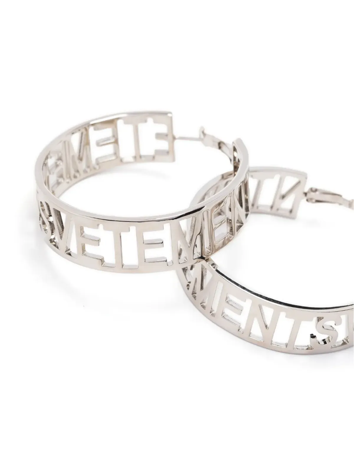 VETEMENTS ロゴ文字入りディテールのフープイヤリング - 画像2