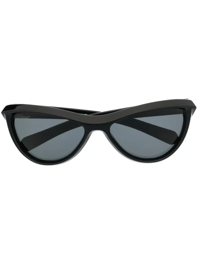 Off-White Eyewear Off-White Eyewear アトランタ キャットアイ サングラスの商品画像