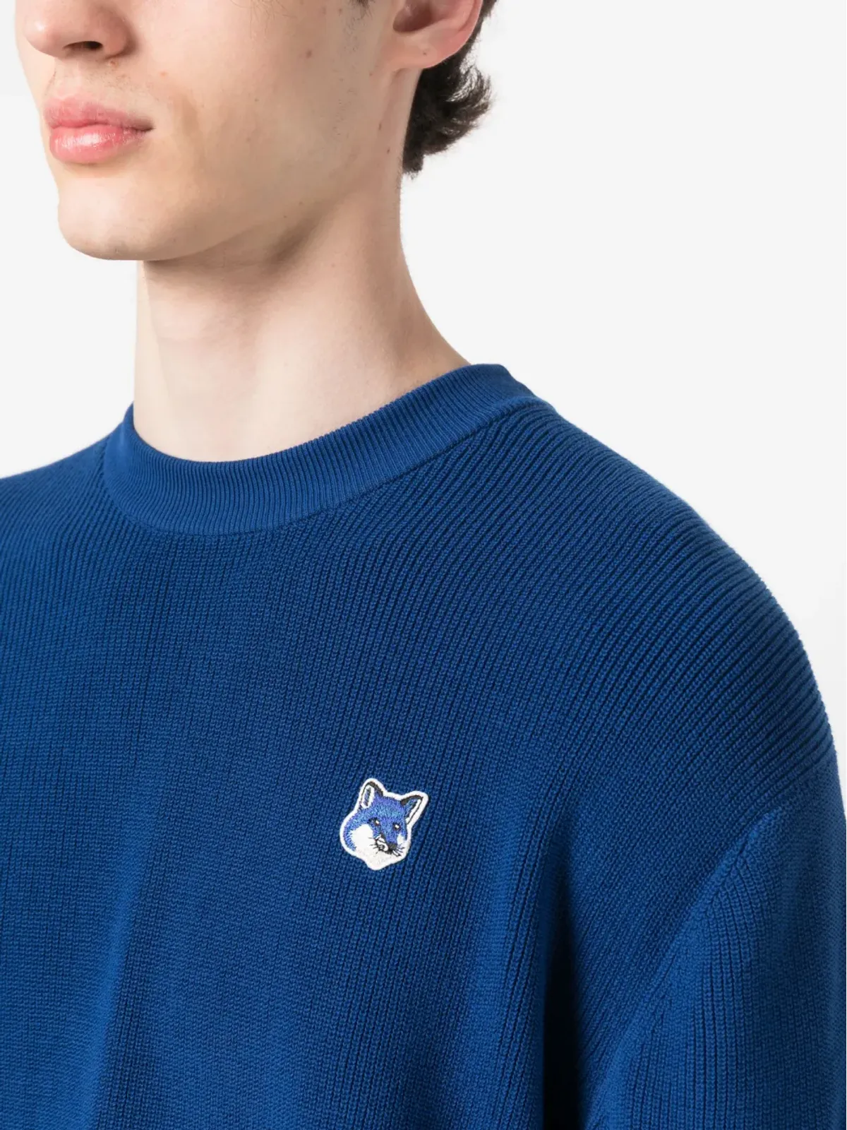 Maison Kitsuné ロゴパッチ付きニットジャンパー ブルー - 画像5