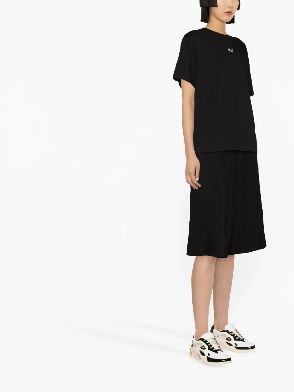 Each X Other ロゴプリント クルーネックTシャツ - 画像4
