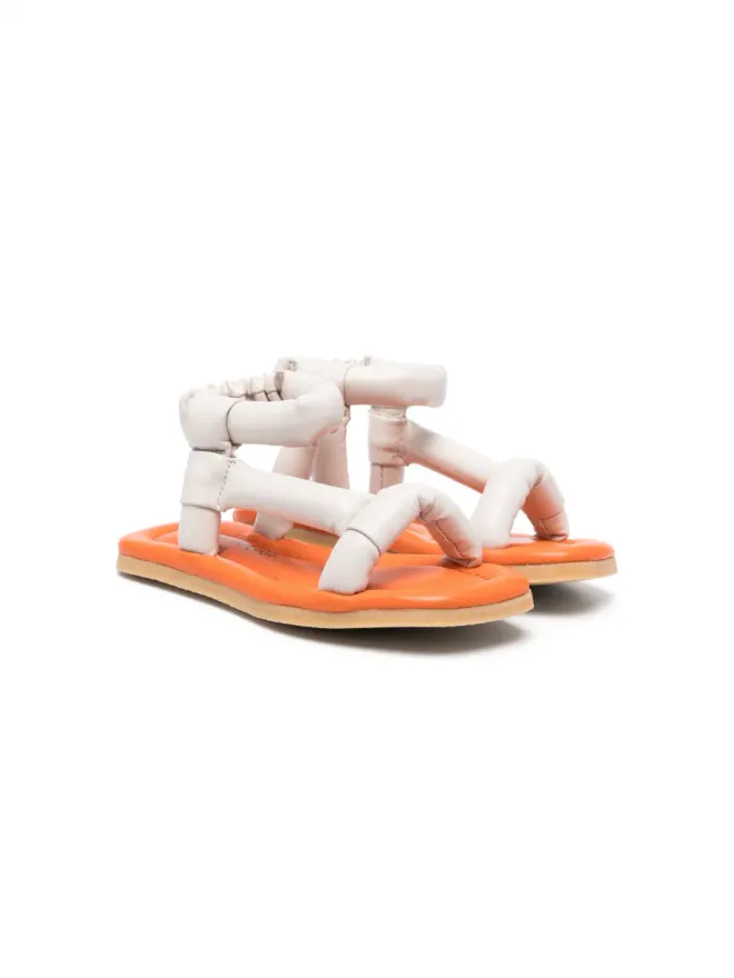 Mi Mi Sol Mi Mi Sol puffy-straps sandalsの商品画像