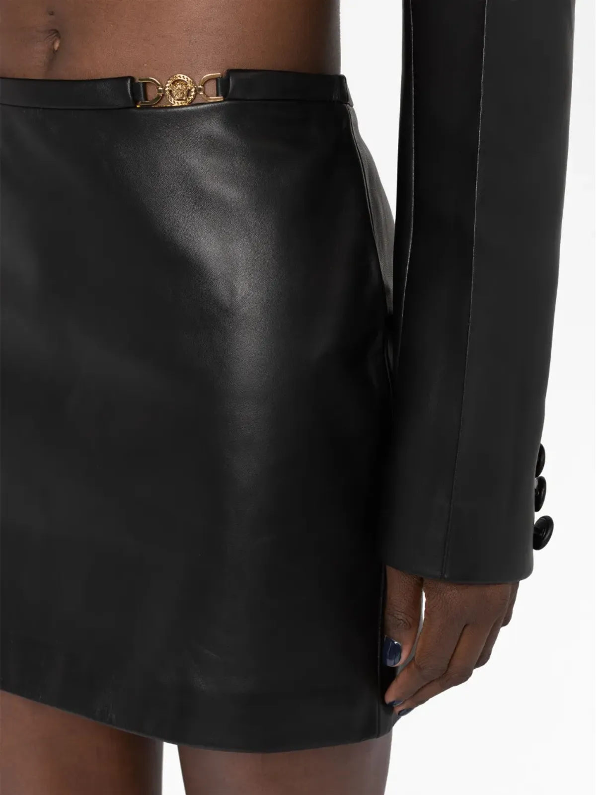 Versace メデューサモチーフ付きレザー・ミニスカート - 画像5