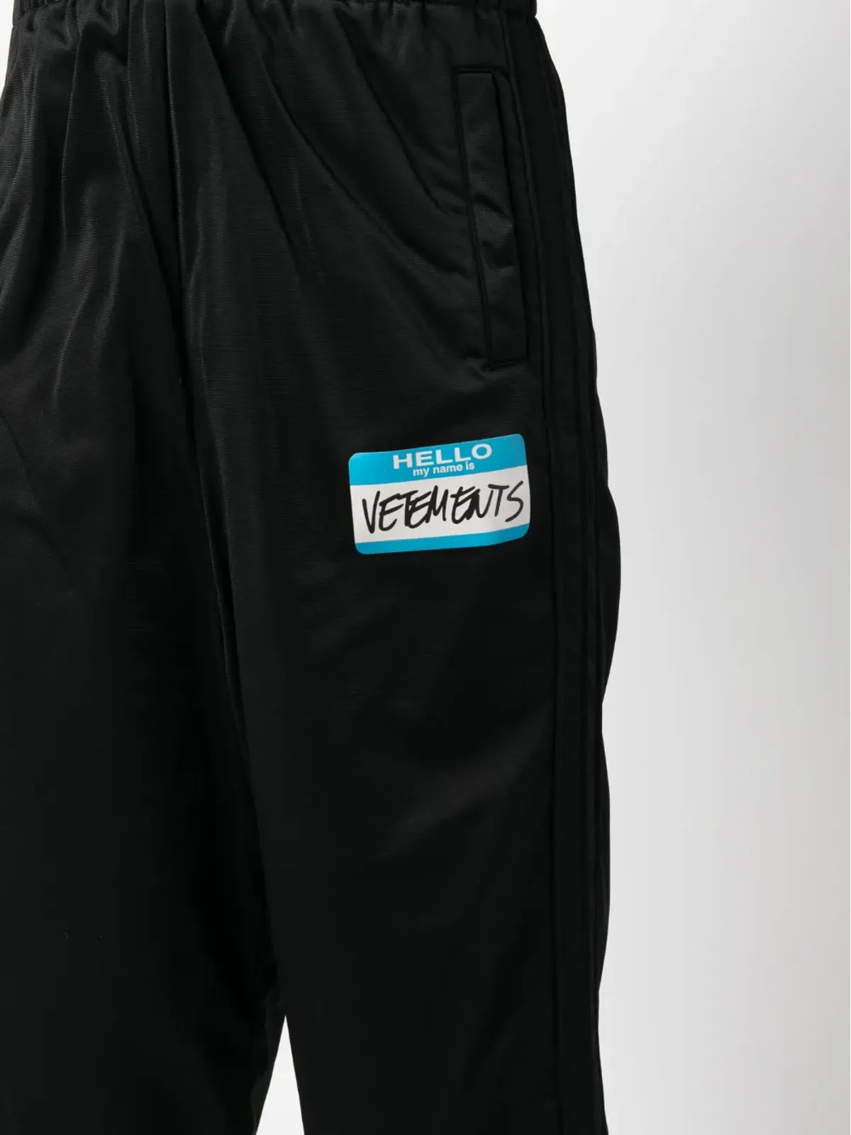 VETEMENTS ロゴプリント ワイドレッグパンツ - 画像5