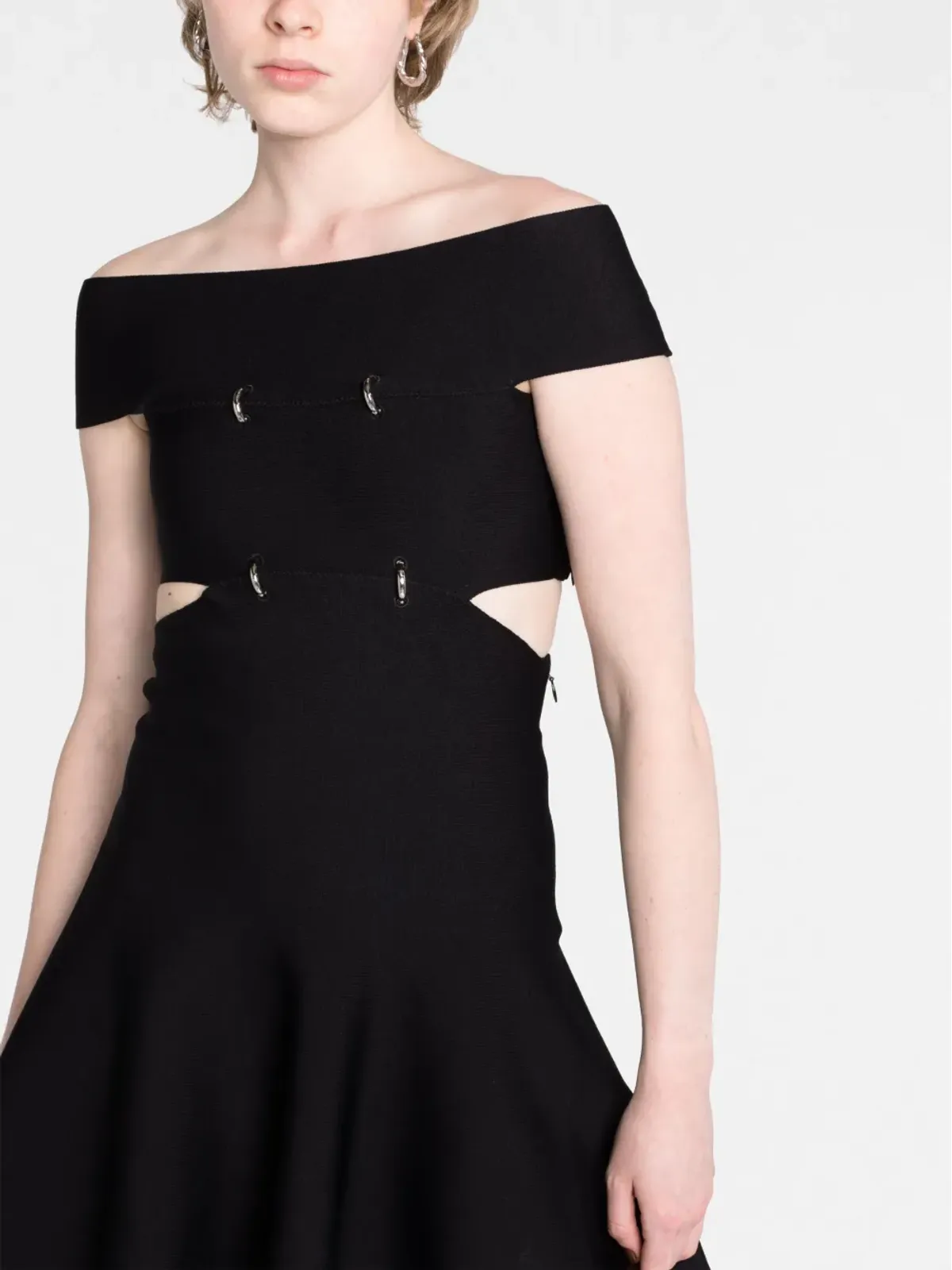 Alexander McQueen オフショルダーフレアミニドレス - ブラック - 画像5