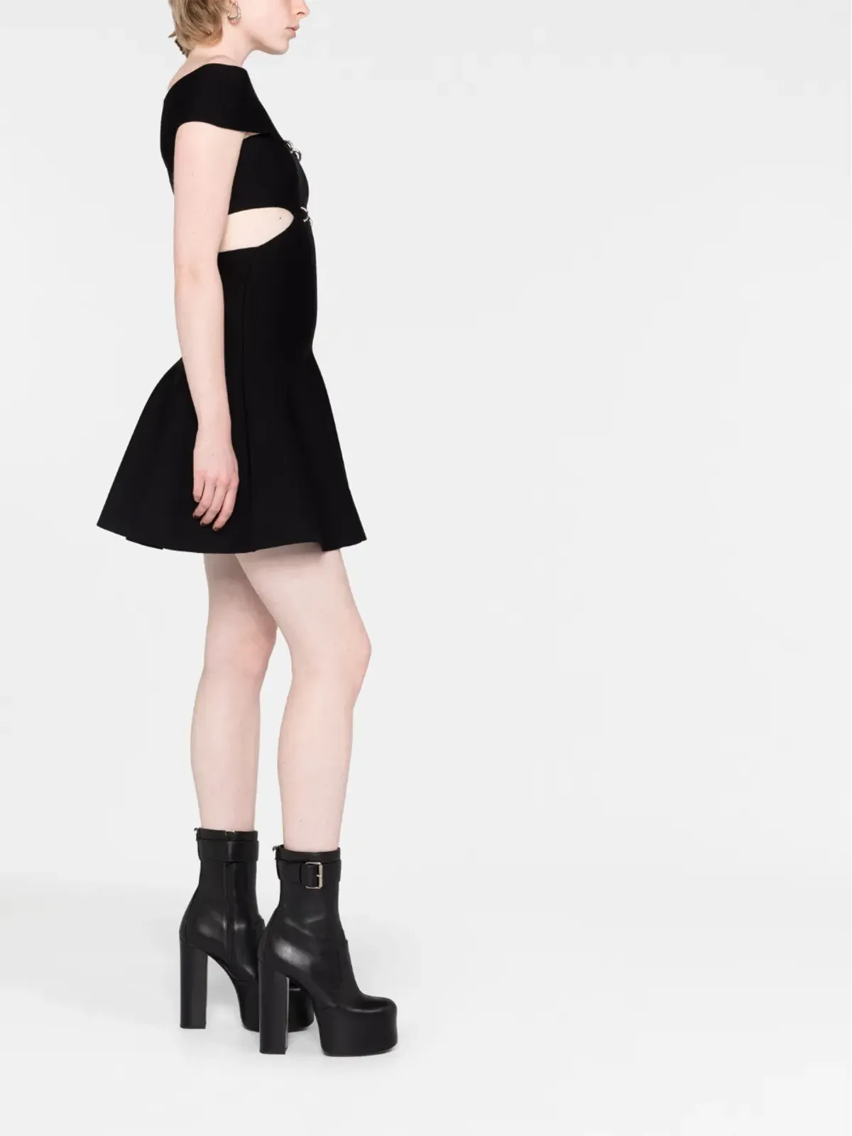 Alexander McQueen オフショルダーフレアミニドレス - ブラック - 画像4