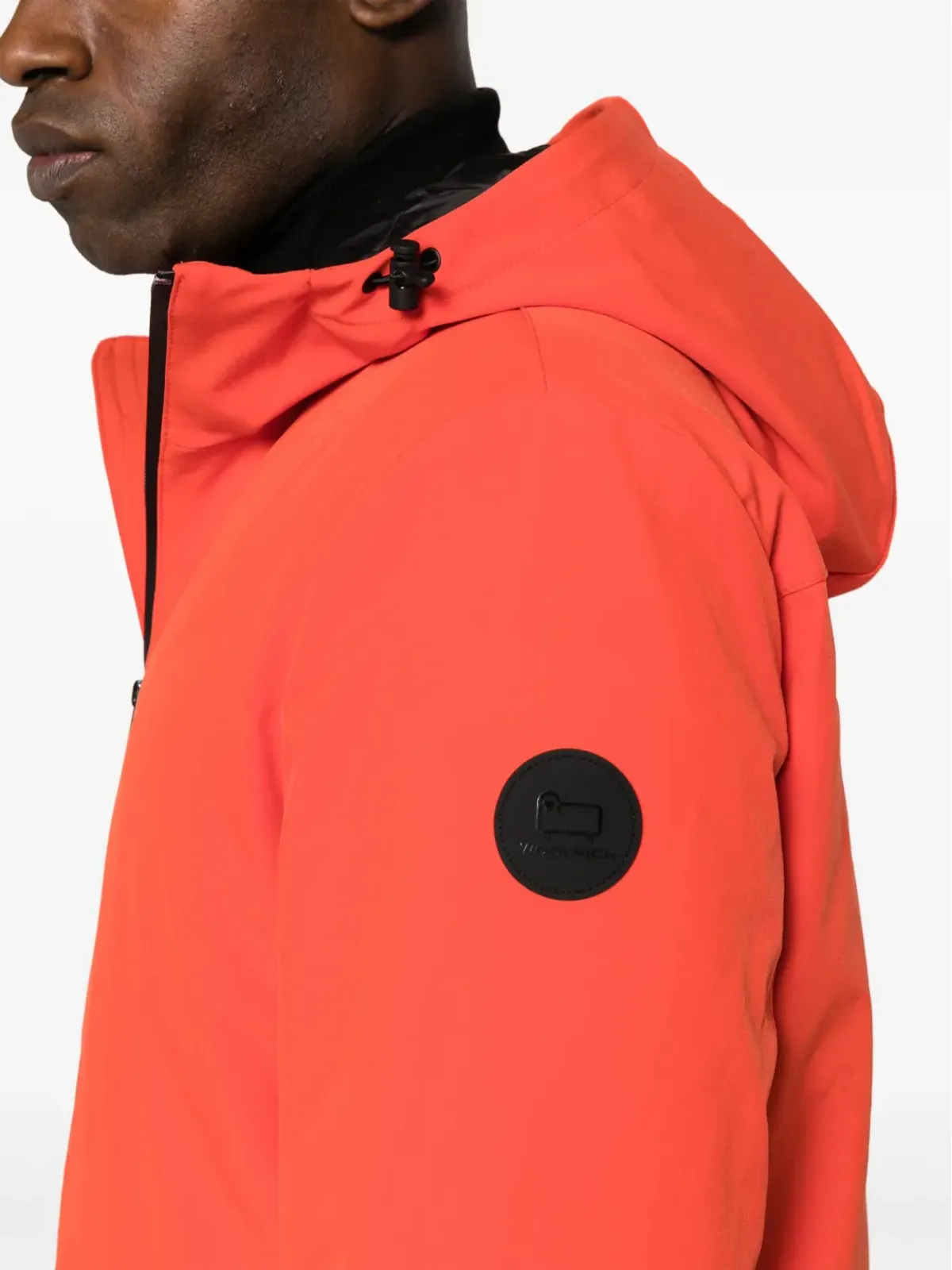 Woolrich ロゴパッチ付きフード付き軽量ジャケット - 画像5