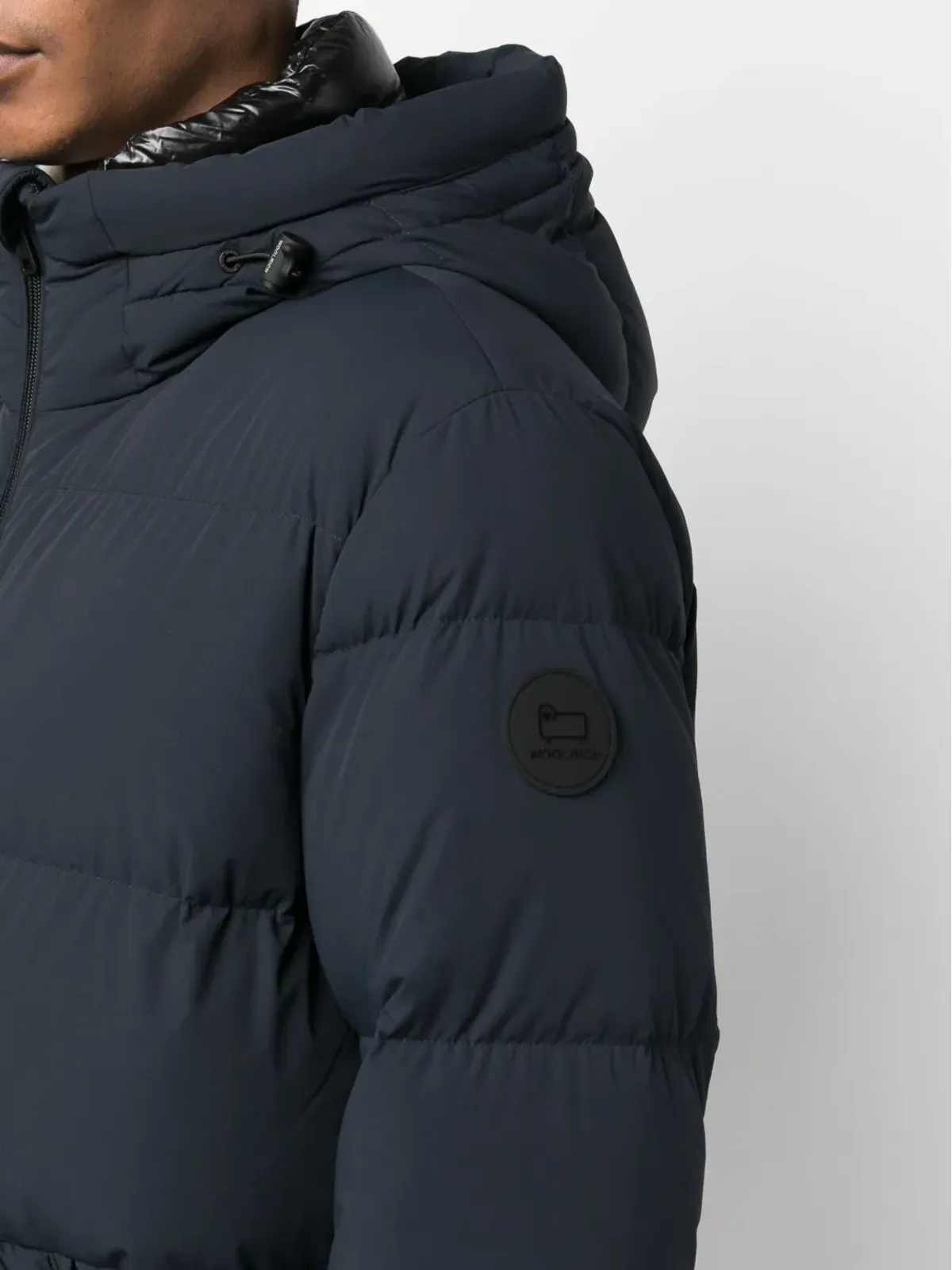 Woolrich フード付きダウンジャケット - 画像5