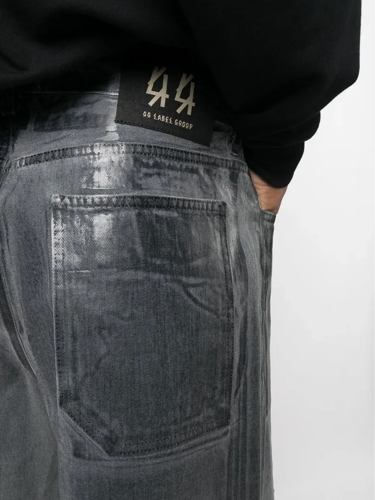 44 LABEL GROUP デニムショーツ メタリックフィニッシュ グレー - 画像5