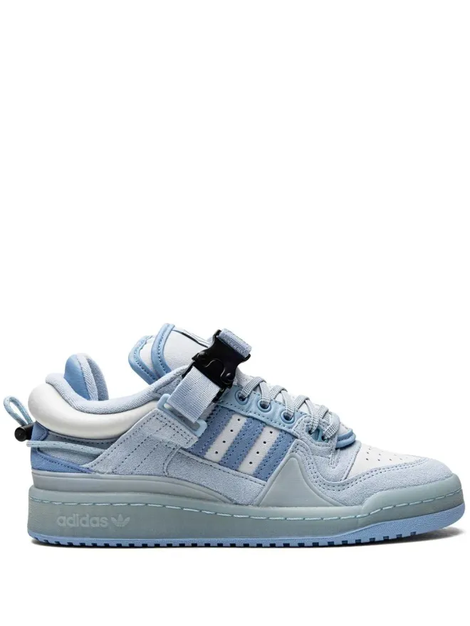 adidas Kids adidas Kids x Bad Bunny Forum Buckle Low ブルー テイント スニーカーの商品画像