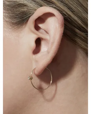 Shihara 18K イエローゴールド ダイヤモンド1石入り シングルフープピアス - サムネイル5