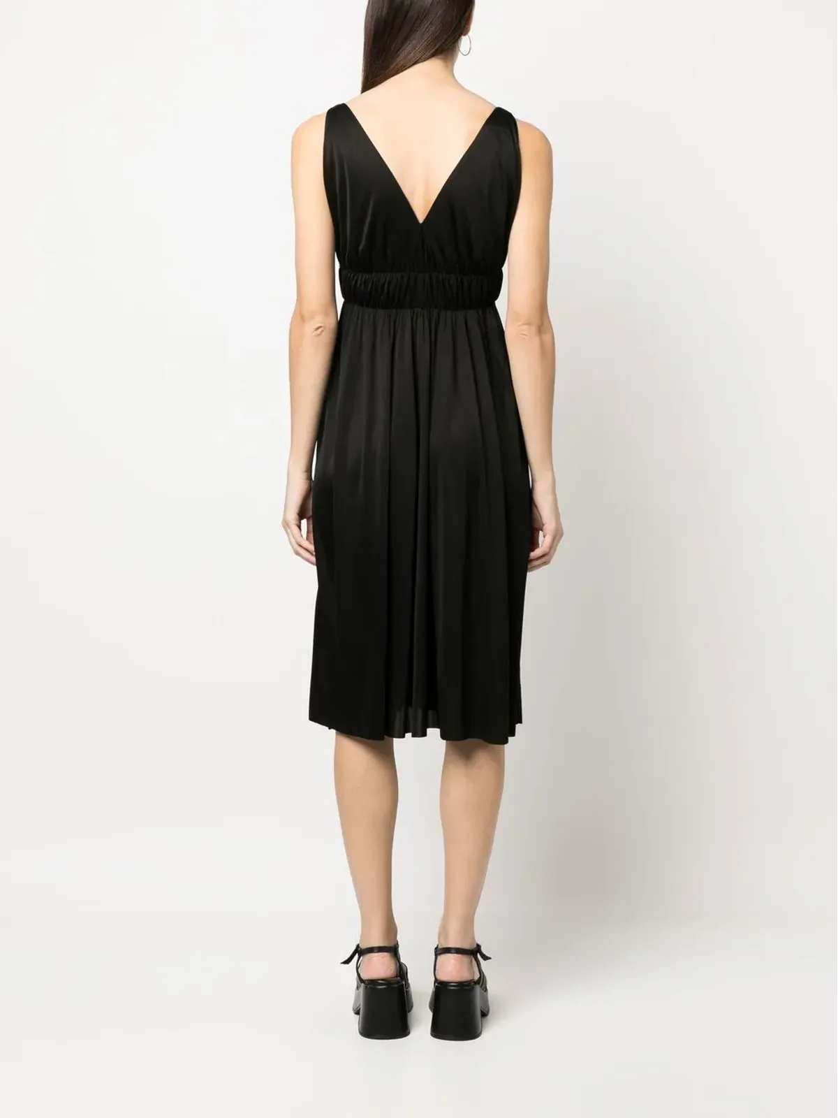 P.A.R.O.S.H. smocked-detail V-neck dress - Black - 画像4