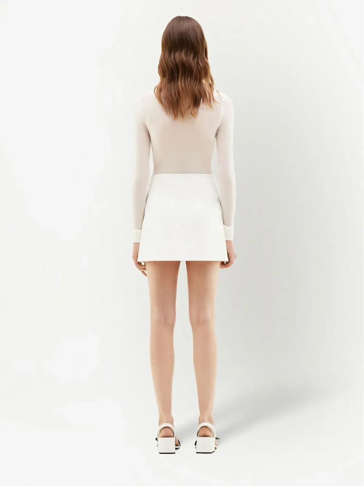 Courrèges ロゴアップリケ付きショートスカート - 画像4